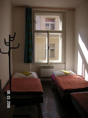 Hostel Bell Прага Экстерьер фото